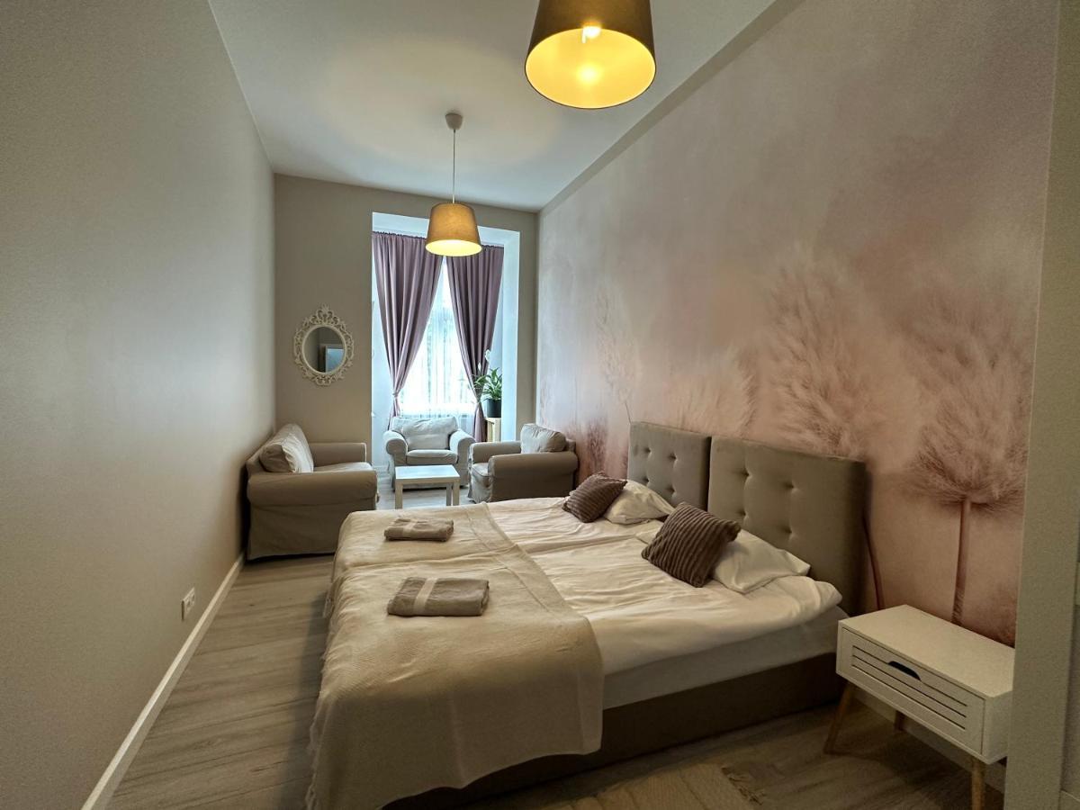 Apartament Wroclawia Bagian luar foto