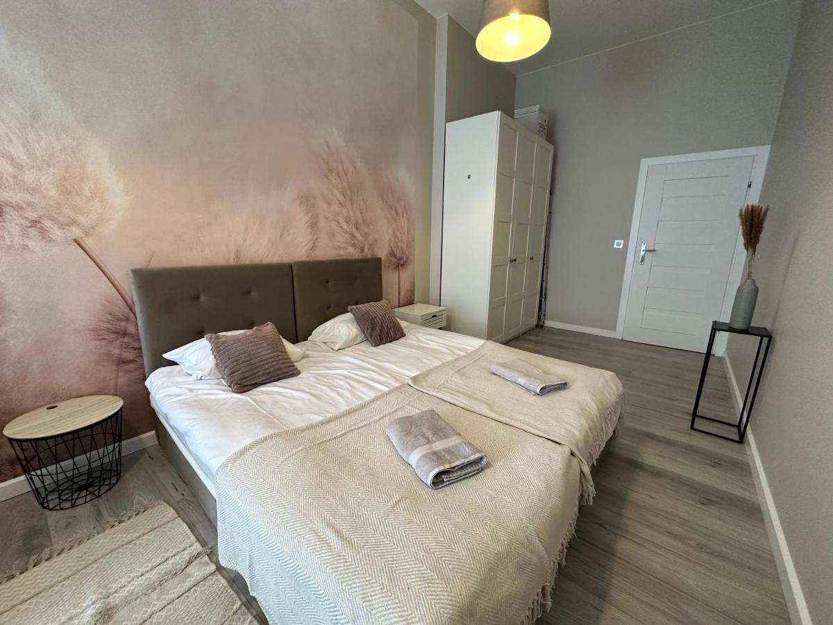 Apartament Wroclawia Bagian luar foto