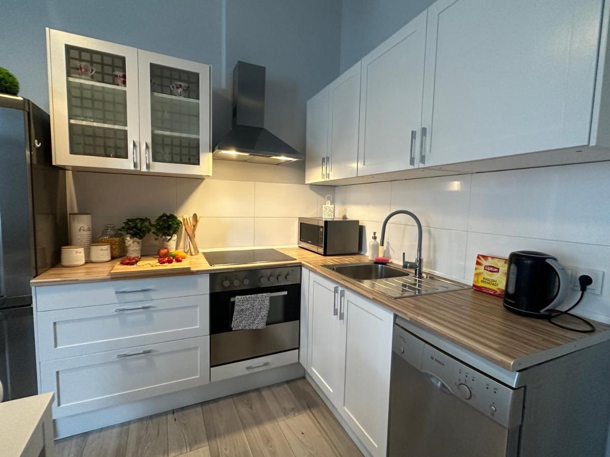 Apartament Wroclawia Bagian luar foto